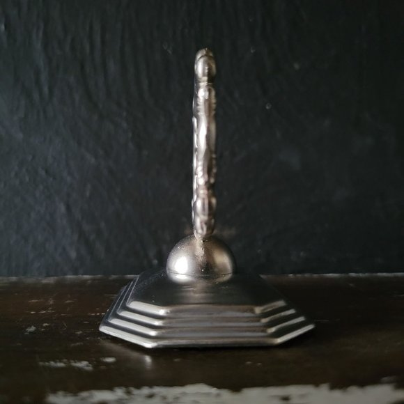 Pair of Southern Living Napkin Rings, Redmont Heirloom Place Card Napkin Rings - Picture 2 of 7